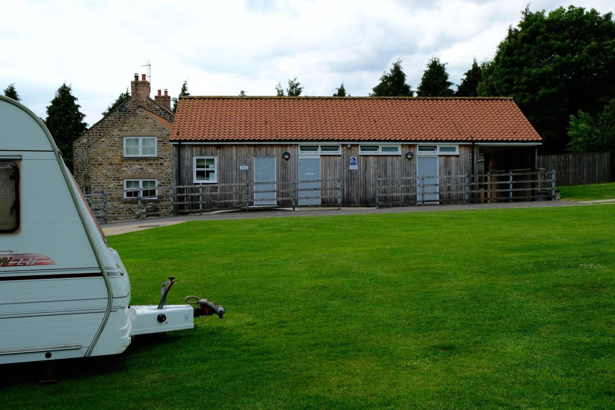 Bank Top Camping-North York Moors With Pitches For Caravans, Camper Vans And Tents Hotell Pickering Eksteriør bilde