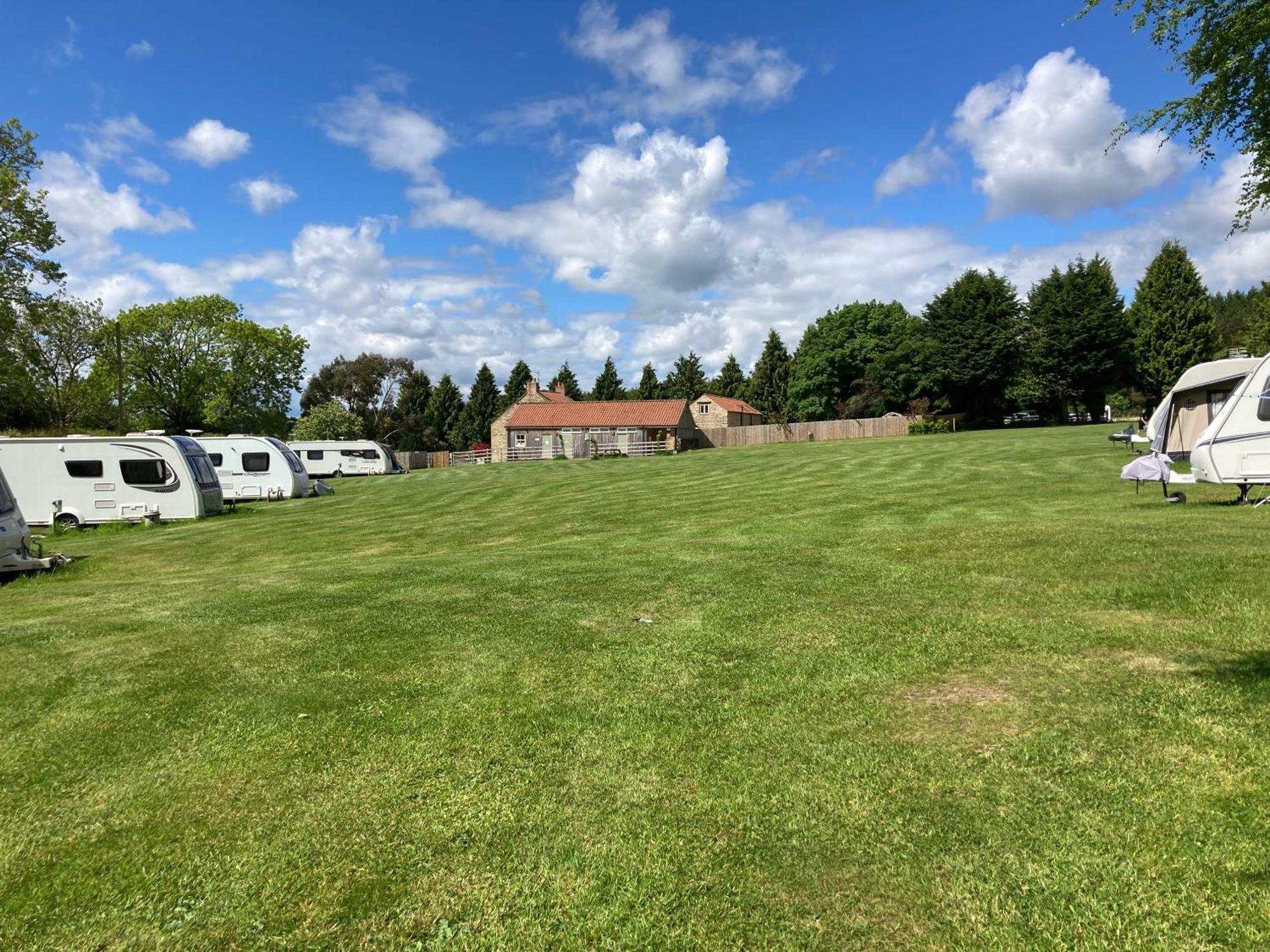 Bank Top Camping-North York Moors With Pitches For Caravans, Camper Vans And Tents Hotell Pickering Eksteriør bilde