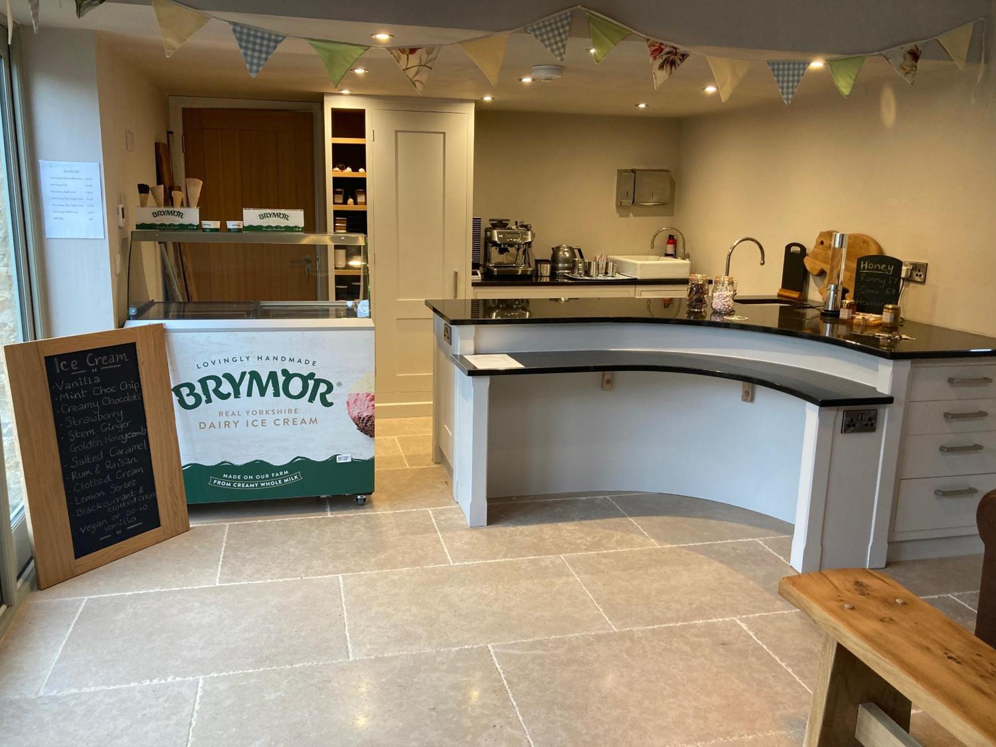 Bank Top Camping-North York Moors With Pitches For Caravans, Camper Vans And Tents Hotell Pickering Eksteriør bilde