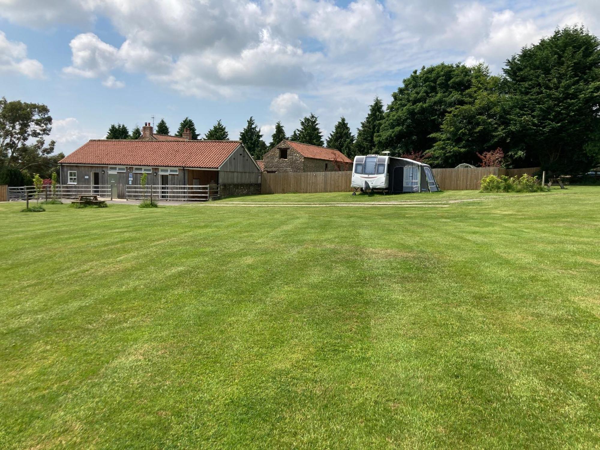 Bank Top Camping-North York Moors With Pitches For Caravans, Camper Vans And Tents Hotell Pickering Rom bilde